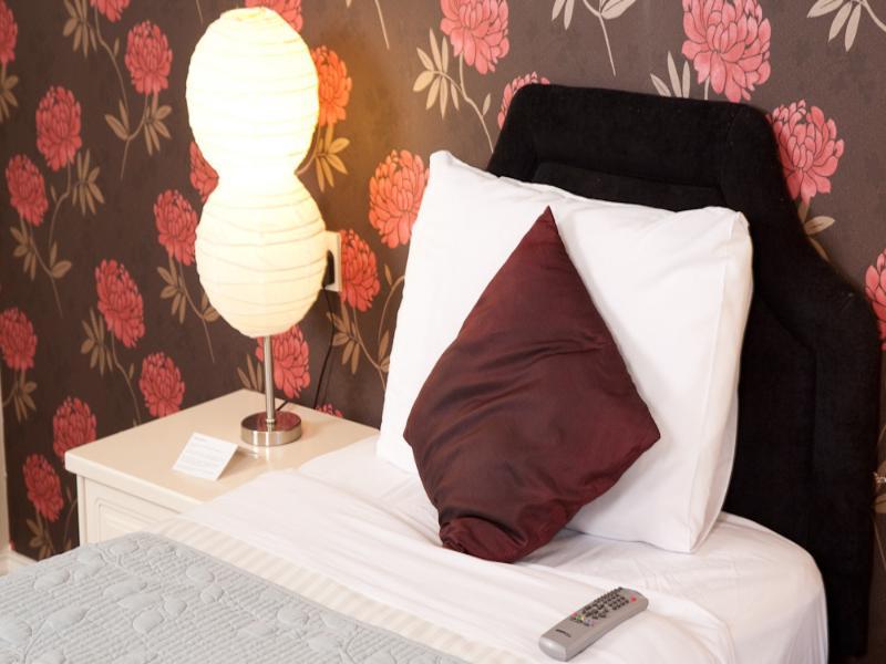 Amber Hill Bed & Breakfast กัลเวย์ ภายนอก รูปภาพ