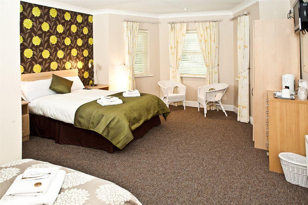 Amber Hill Bed & Breakfast กัลเวย์ ภายนอก รูปภาพ