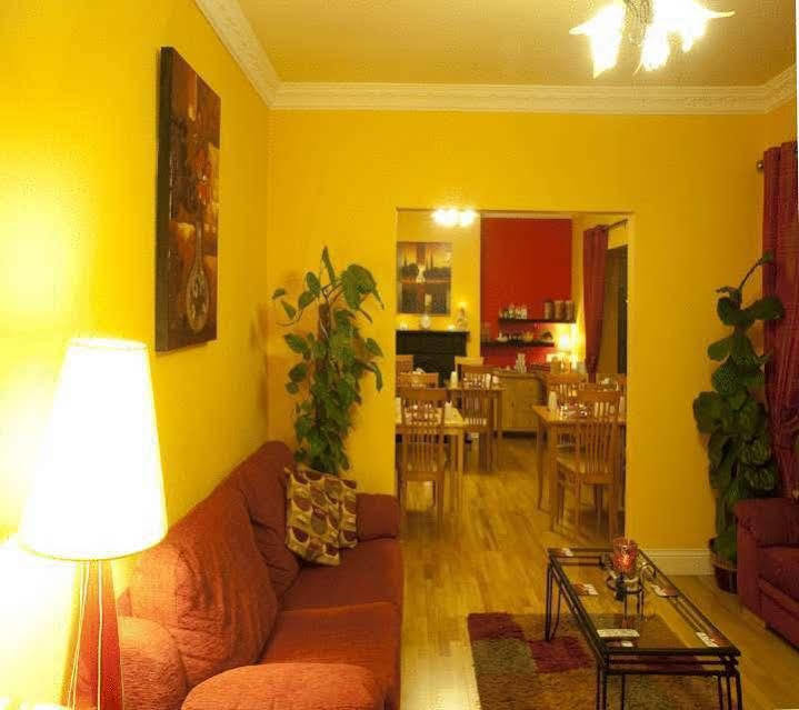 Amber Hill Bed & Breakfast กัลเวย์ ภายนอก รูปภาพ